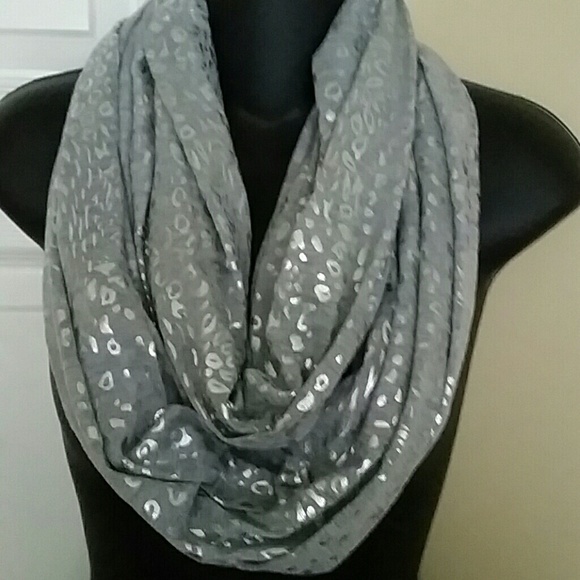 Accessories - Gray with silver infinity scarf